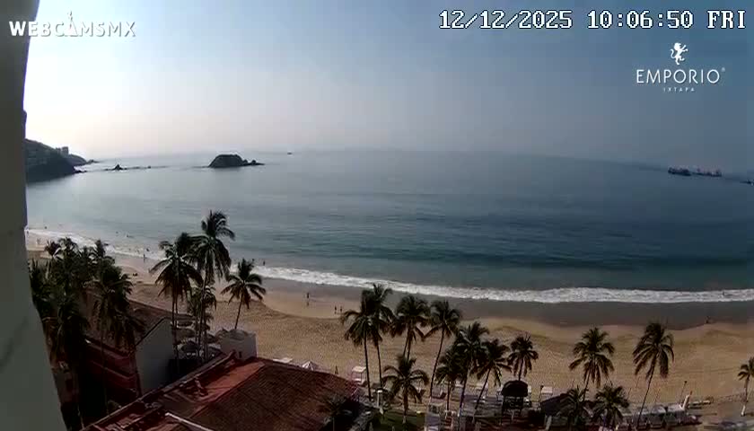 Ixtapa Zihuatanejo, Playa Thalia Beach live Cam - Zihuatanejo de Azueta, Guerrero, Mexico