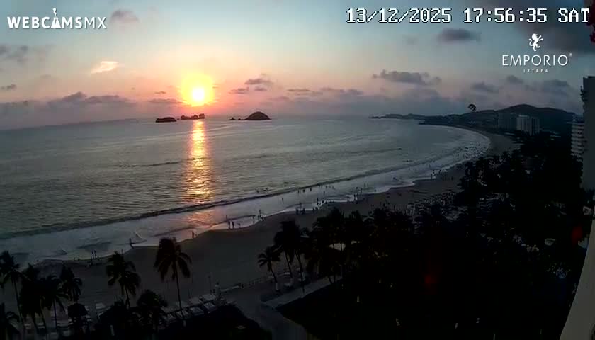 Ixtapa Zihuatanejo, Playa Thalia Beach live Cam - Zihuatanejo de Azueta, Guerrero, Mexico