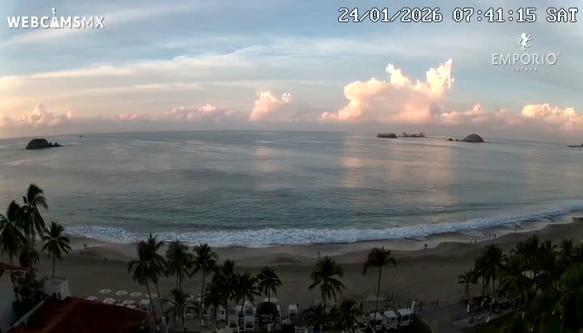 Ixtapa Zihuatanejo, Playa Thalia Beach live Cam - Zihuatanejo de Azueta, Guerrero, Mexico