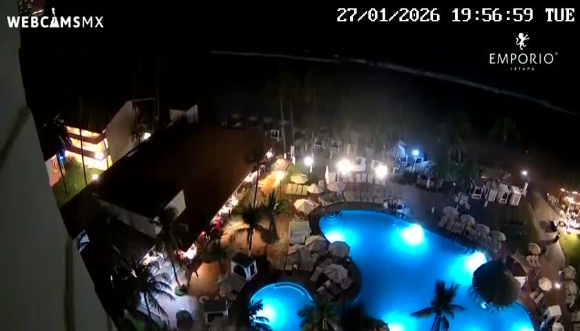 Ixtapa Zihuatanejo, Playa Thalia Beach live Cam - Zihuatanejo de Azueta, Guerrero, Mexico