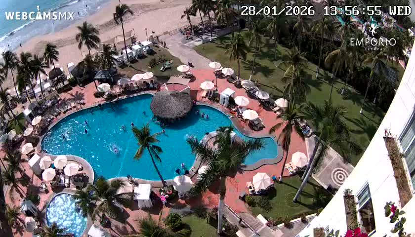 Ixtapa Zihuatanejo, Playa Thalia Beach live Cam - Zihuatanejo de Azueta, Guerrero, Mexico