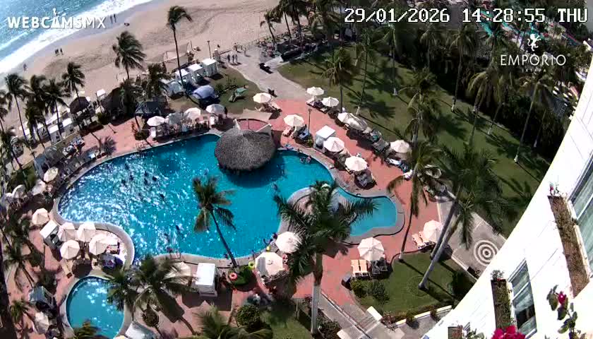 Ixtapa Zihuatanejo, Playa Thalia Beach live Cam - Zihuatanejo de Azueta, Guerrero, Mexico