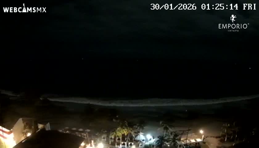 Ixtapa Zihuatanejo, Playa Thalia Beach live Cam - Zihuatanejo de Azueta, Guerrero, Mexico