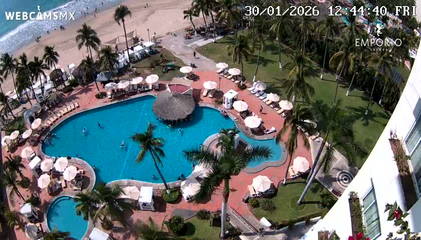 Ixtapa Zihuatanejo, Playa Thalia Beach live Cam - Zihuatanejo de Azueta, Guerrero, Mexico