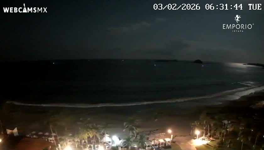 Ixtapa Zihuatanejo, Playa Thalia Beach live Cam - Zihuatanejo de Azueta, Guerrero, Mexico