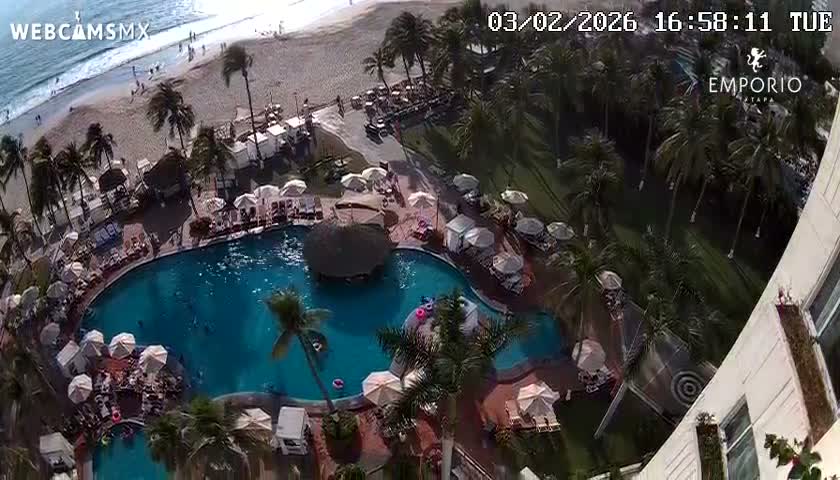 Ixtapa Zihuatanejo, Playa Thalia Beach live Cam - Zihuatanejo de Azueta, Guerrero, Mexico