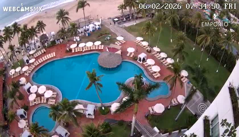 Ixtapa Zihuatanejo, Playa Thalia Beach live Cam - Zihuatanejo de Azueta, Guerrero, Mexico
