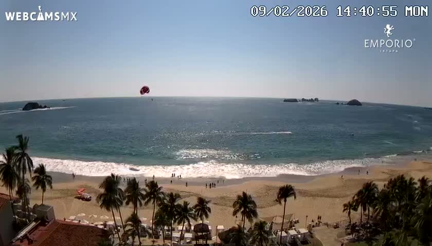 Ixtapa Zihuatanejo, Playa Thalia Beach live Cam - Zihuatanejo de Azueta, Guerrero, Mexico