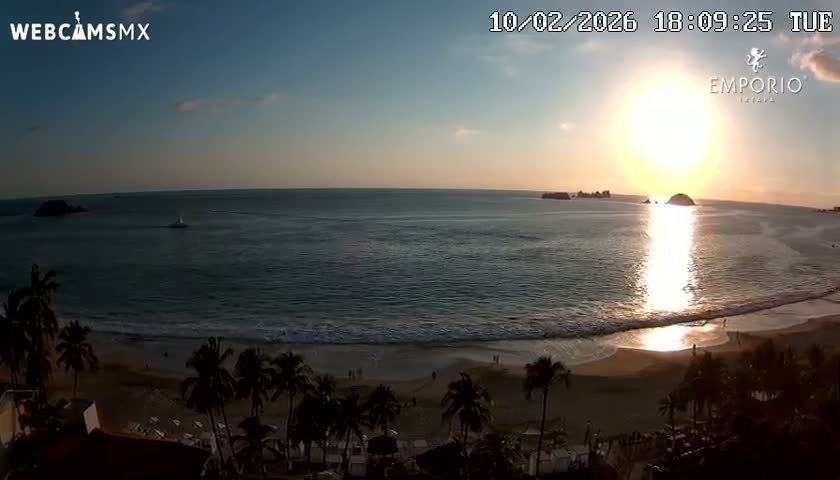 Ixtapa Zihuatanejo, Playa Thalia Beach live Cam - Zihuatanejo de Azueta, Guerrero, Mexico