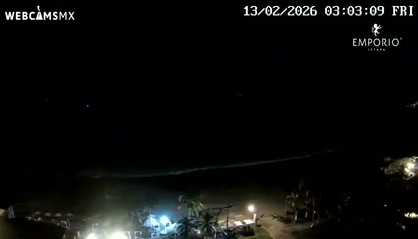 Ixtapa Zihuatanejo, Playa Thalia Beach live Cam - Zihuatanejo de Azueta, Guerrero, Mexico