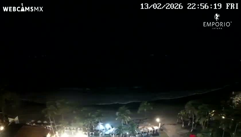 Ixtapa Zihuatanejo, Playa Thalia Beach live Cam - Zihuatanejo de Azueta, Guerrero, Mexico