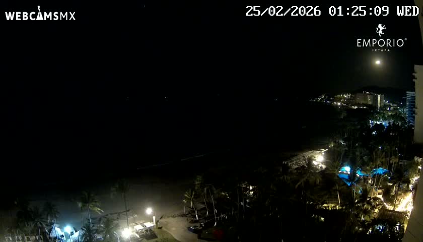 Ixtapa Zihuatanejo, Playa Thalia Beach live Cam - Zihuatanejo de Azueta, Guerrero, Mexico