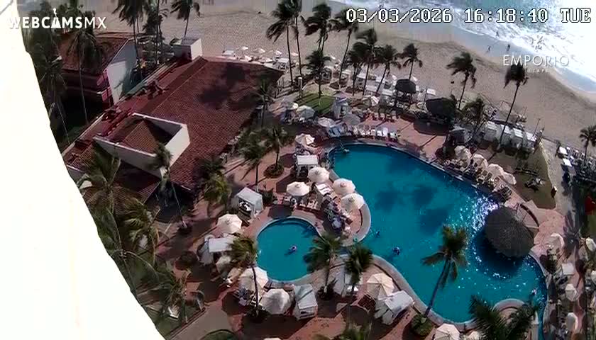 Ixtapa Zihuatanejo, Playa Thalia Beach live Cam - Zihuatanejo de Azueta, Guerrero, Mexico