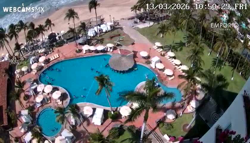 Ixtapa Zihuatanejo, Playa Thalia Beach live Cam - Zihuatanejo de Azueta, Guerrero, Mexico