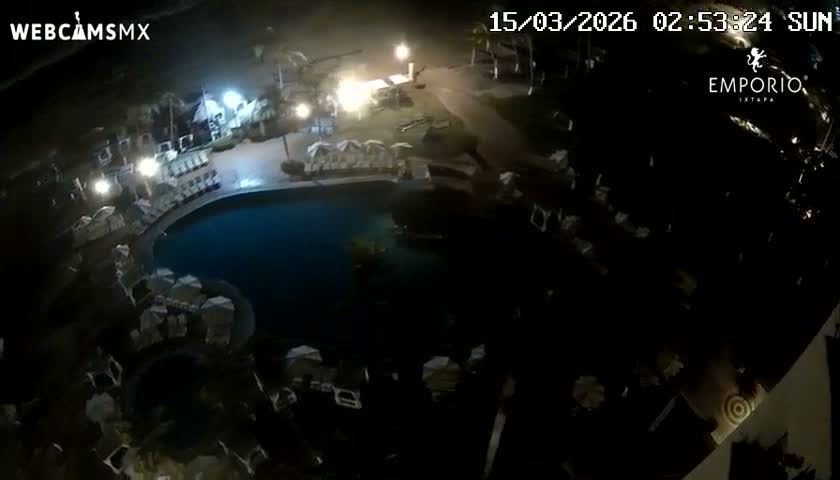 Ixtapa Zihuatanejo, Playa Thalia Beach live Cam - Zihuatanejo de Azueta, Guerrero, Mexico