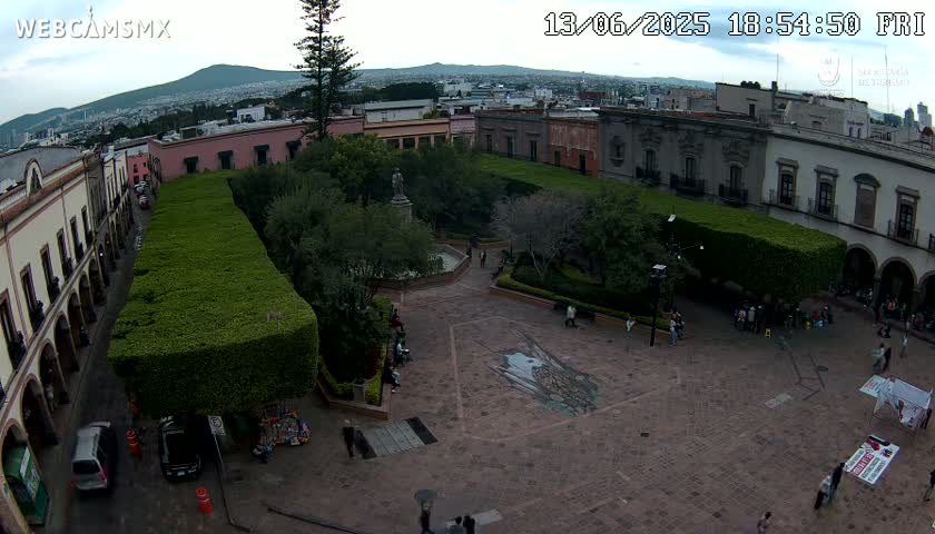 Plaza de Armas de Querétaro Square Live Cam - Santiago de Queretaro, Queretaro, Mexivo