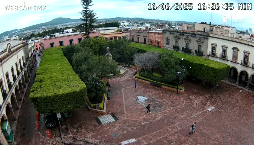 Plaza de Armas de Querétaro Square Live Cam - Santiago de Queretaro, Queretaro, Mexivo