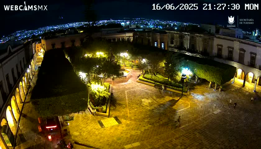 Plaza de Armas de Querétaro Square Live Cam - Santiago de Queretaro, Queretaro, Mexivo