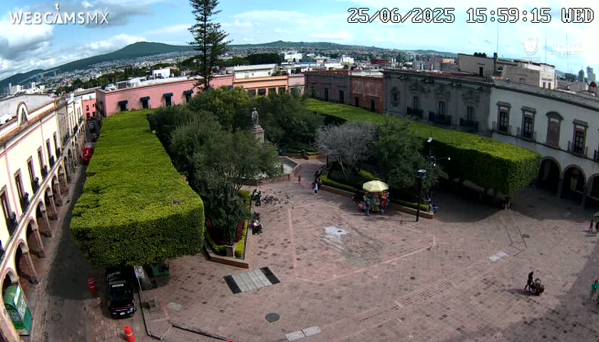 Plaza de Armas de Querétaro Square Live Cam - Santiago de Queretaro, Queretaro, Mexivo