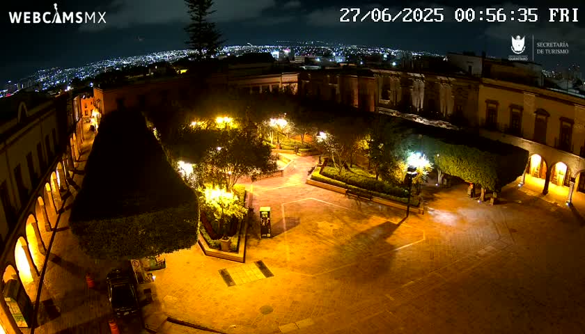 Plaza de Armas de Querétaro Square Live Cam - Santiago de Queretaro, Queretaro, Mexivo