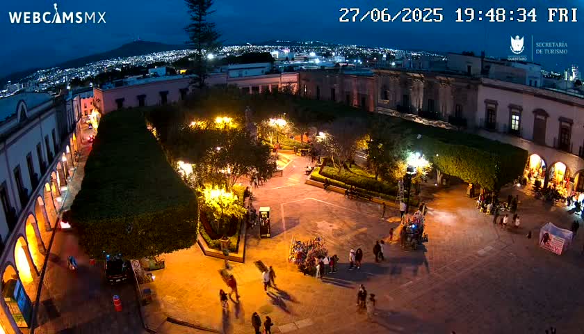 Plaza de Armas de Querétaro Square Live Cam - Santiago de Queretaro, Queretaro, Mexivo