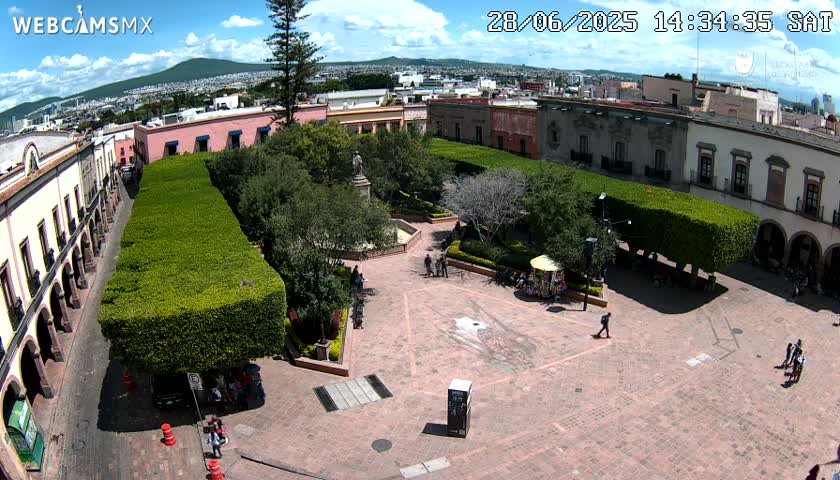 Plaza de Armas de Querétaro Square Live Cam - Santiago de Queretaro, Queretaro, Mexivo
