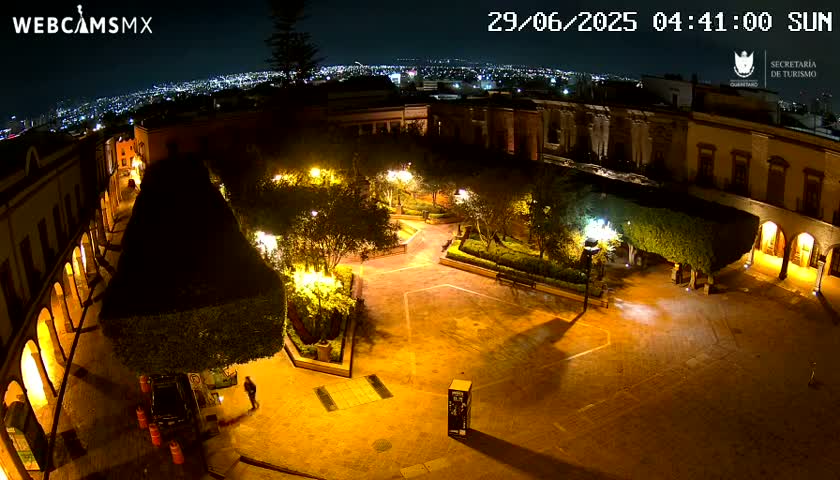 Plaza de Armas de Querétaro Square Live Cam - Santiago de Queretaro, Queretaro, Mexivo