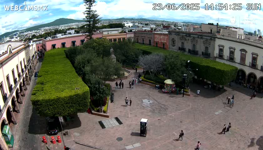 Plaza de Armas de Querétaro Square Live Cam - Santiago de Queretaro, Queretaro, Mexivo