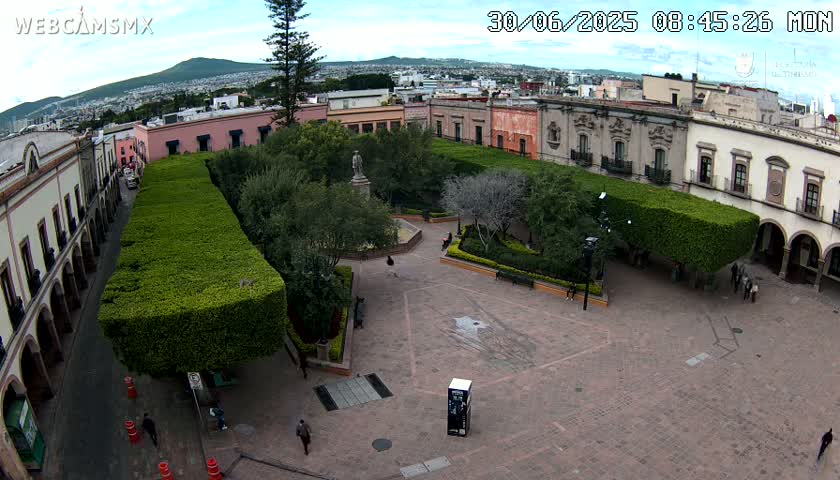 Plaza de Armas de Querétaro Square Live Cam - Santiago de Queretaro, Queretaro, Mexivo