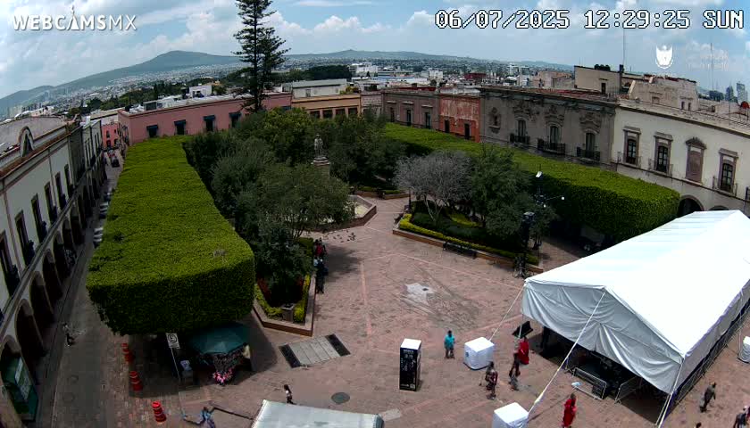 Plaza de Armas de Querétaro Square Live Cam - Santiago de Queretaro, Queretaro, Mexivo