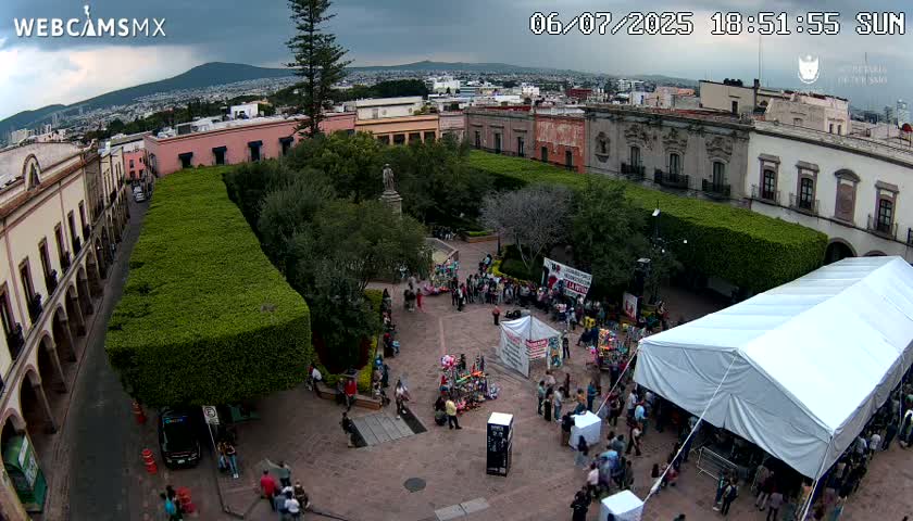 Plaza de Armas de Querétaro Square Live Cam - Santiago de Queretaro, Queretaro, Mexivo