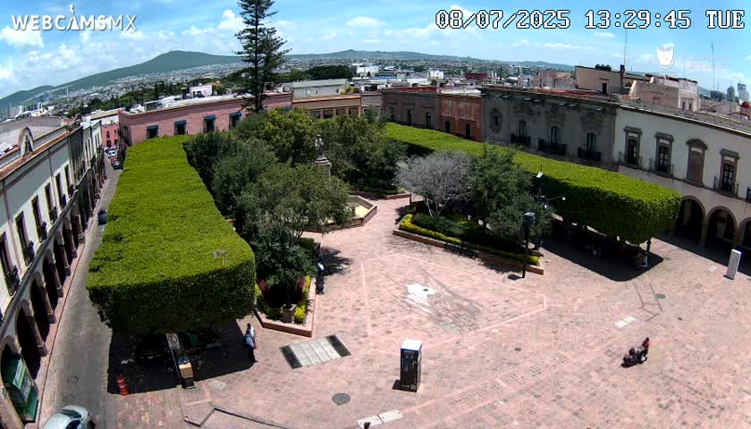 Plaza de Armas de Querétaro Square Live Cam - Santiago de Queretaro, Queretaro, Mexivo