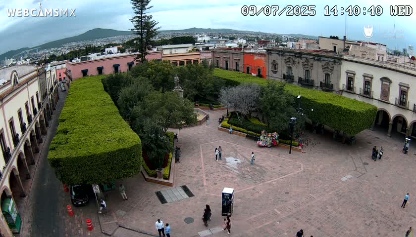 Plaza de Armas de Querétaro Square Live Cam - Santiago de Queretaro, Queretaro, Mexivo