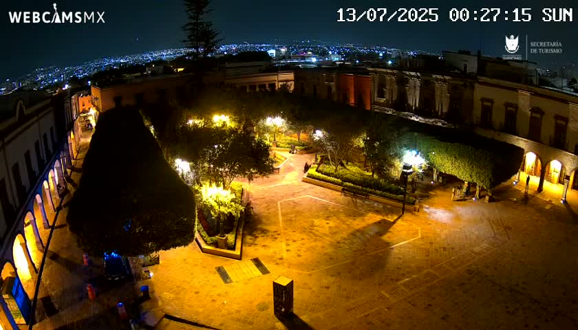 Plaza de Armas de Querétaro Square Live Cam - Santiago de Queretaro, Queretaro, Mexivo