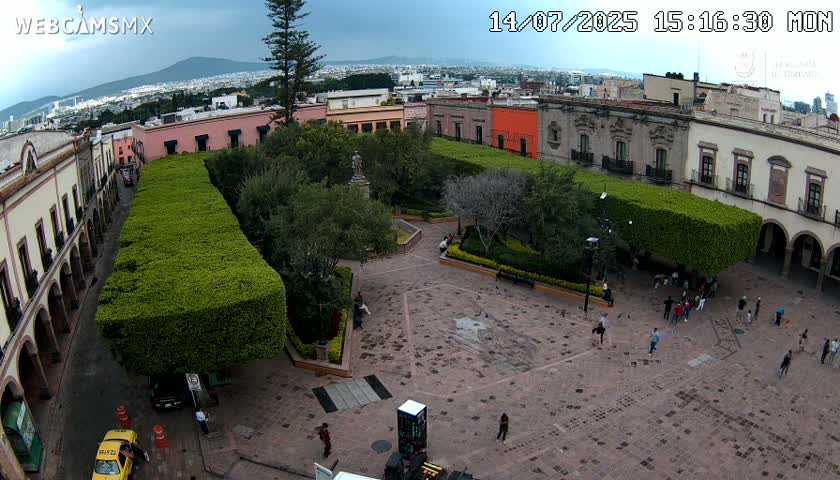 Plaza de Armas de Querétaro Square Live Cam - Santiago de Queretaro, Queretaro, Mexivo