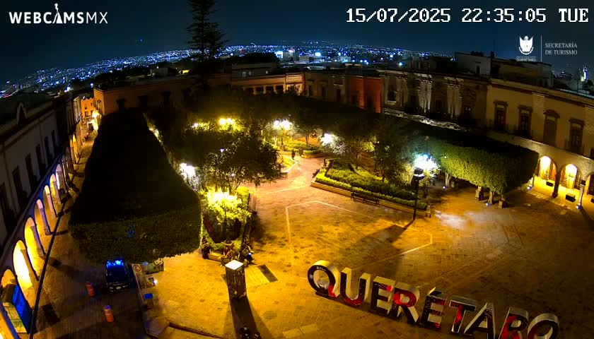 Plaza de Armas de Querétaro Square Live Cam - Santiago de Queretaro, Queretaro, Mexivo