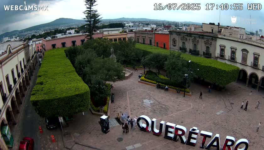Plaza de Armas de Querétaro Square Live Cam - Santiago de Queretaro, Queretaro, Mexivo