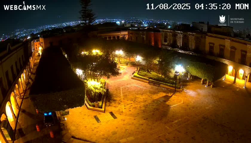 Plaza de Armas de Querétaro Square Live Cam - Santiago de Queretaro, Queretaro, Mexivo