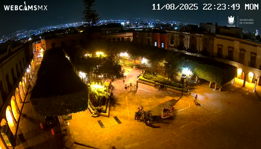 Plaza de Armas de Querétaro Square Live Cam - Santiago de Queretaro, Queretaro, Mexivo