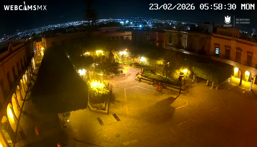 Plaza de Armas de Querétaro Square Live Cam - Santiago de Queretaro, Queretaro, Mexivo