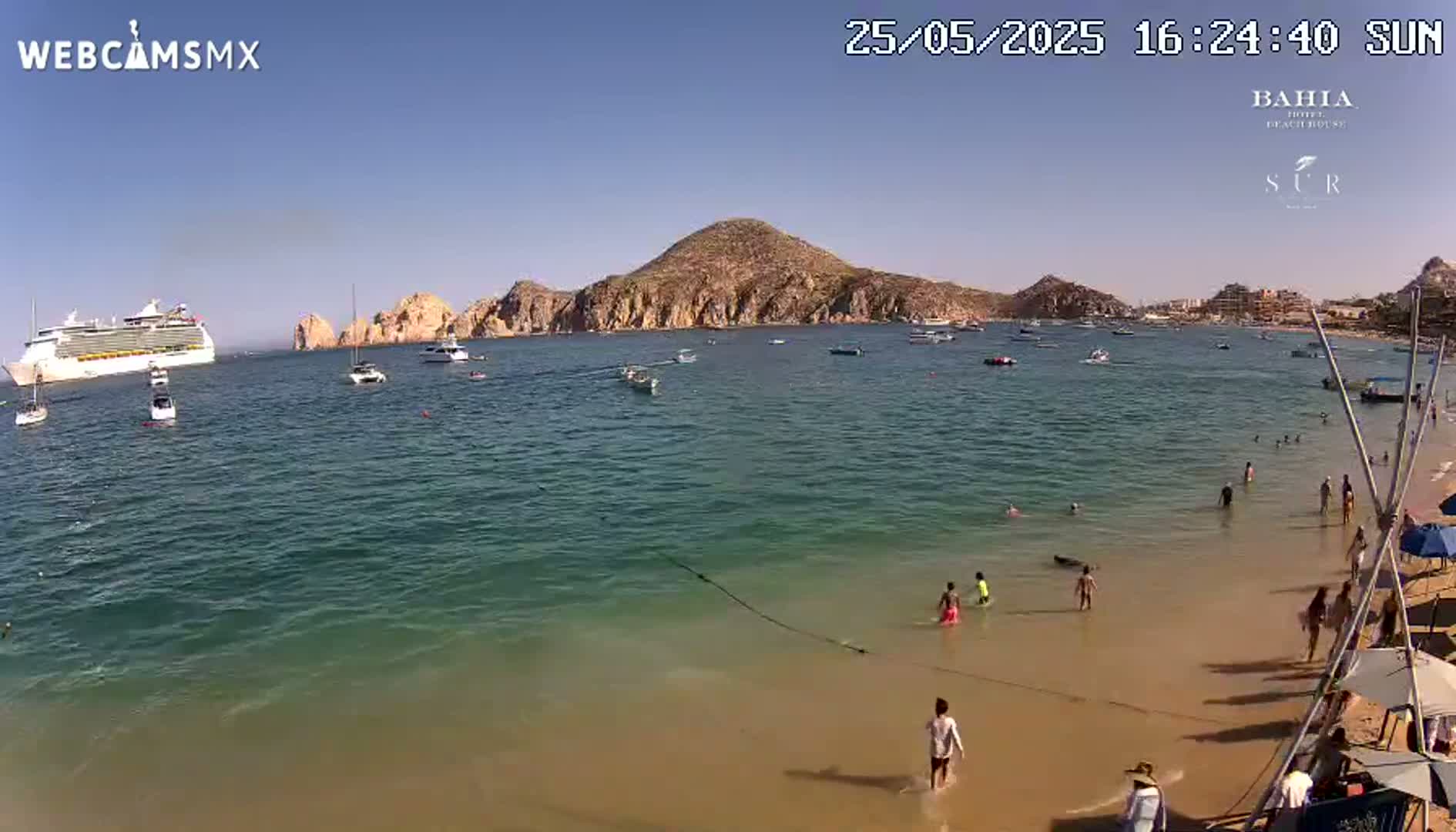 Cabo San Lucas, Playa El Medano Beach Live Cam - Los Cabos, Baja California Sur, Mexico