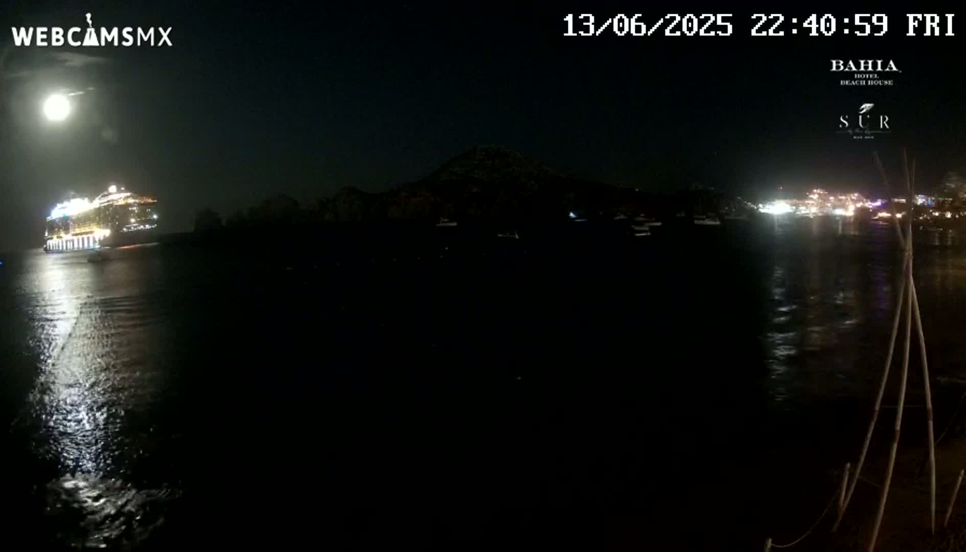 Cabo San Lucas, Playa El Medano Beach Live Cam - Los Cabos, Baja California Sur, Mexico