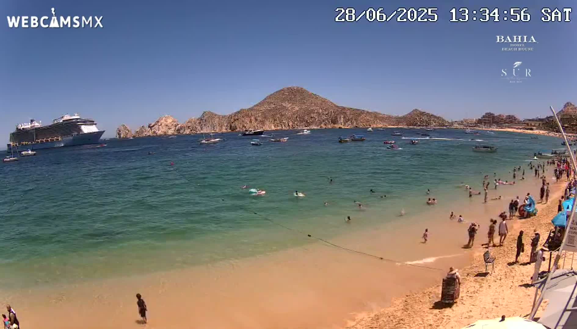 Cabo San Lucas, Playa El Medano Beach Live Cam - Los Cabos, Baja California Sur, Mexico