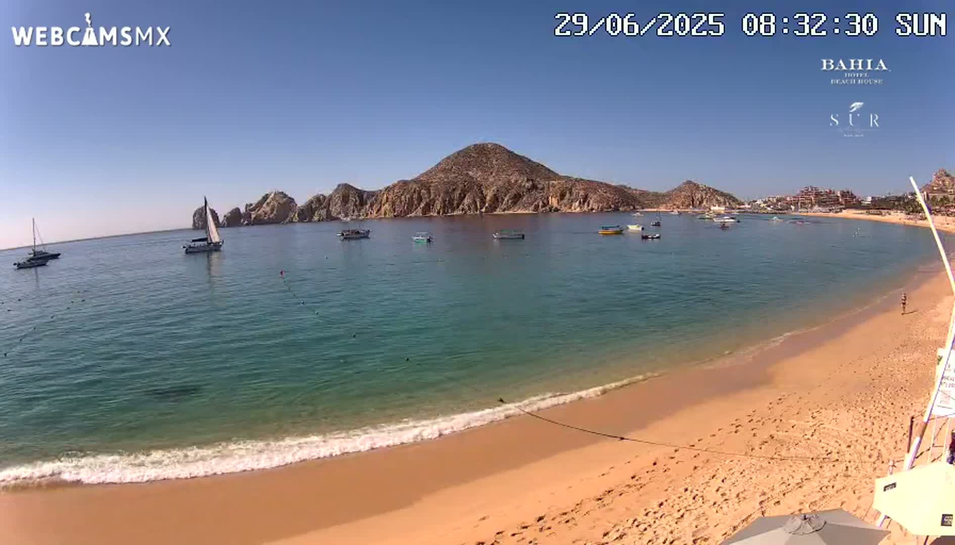 Cabo San Lucas, Playa El Medano Beach Live Cam - Los Cabos, Baja California Sur, Mexico