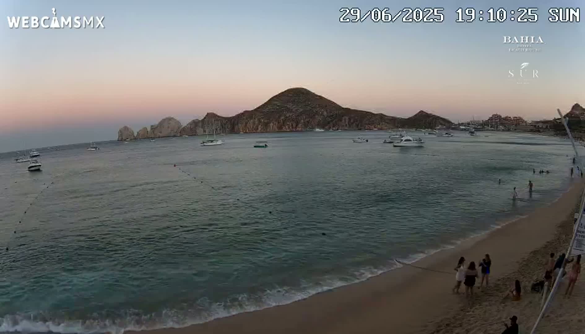 Cabo San Lucas, Playa El Medano Beach Live Cam - Los Cabos, Baja California Sur, Mexico