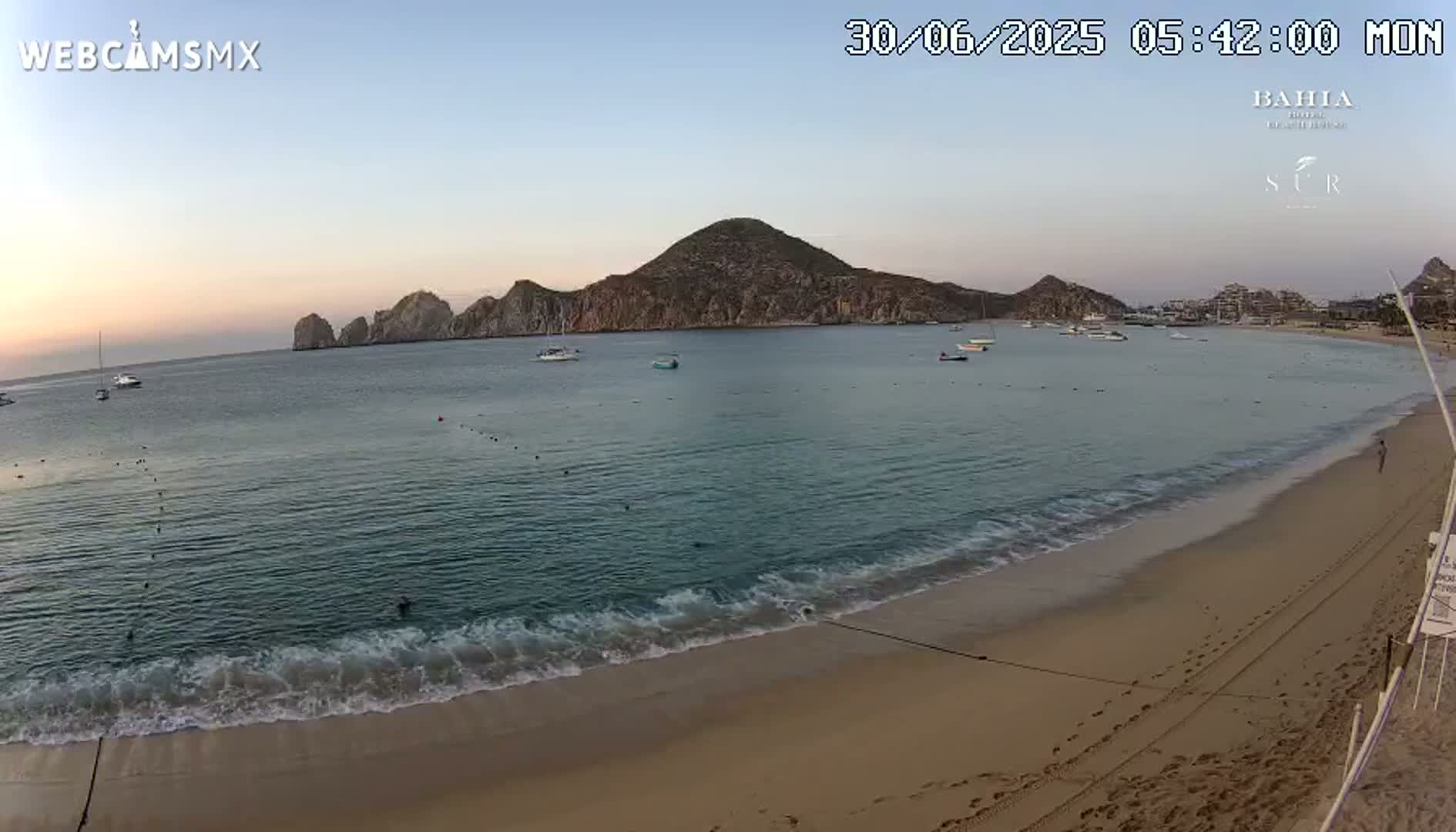 Cabo San Lucas, Playa El Medano Beach Live Cam - Los Cabos, Baja California Sur, Mexico