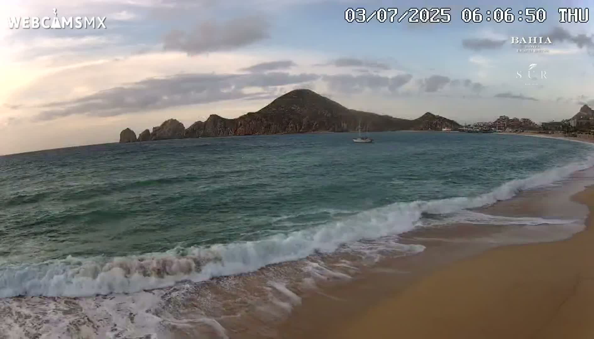 Cabo San Lucas, Playa El Medano Beach Live Cam - Los Cabos, Baja California Sur, Mexico