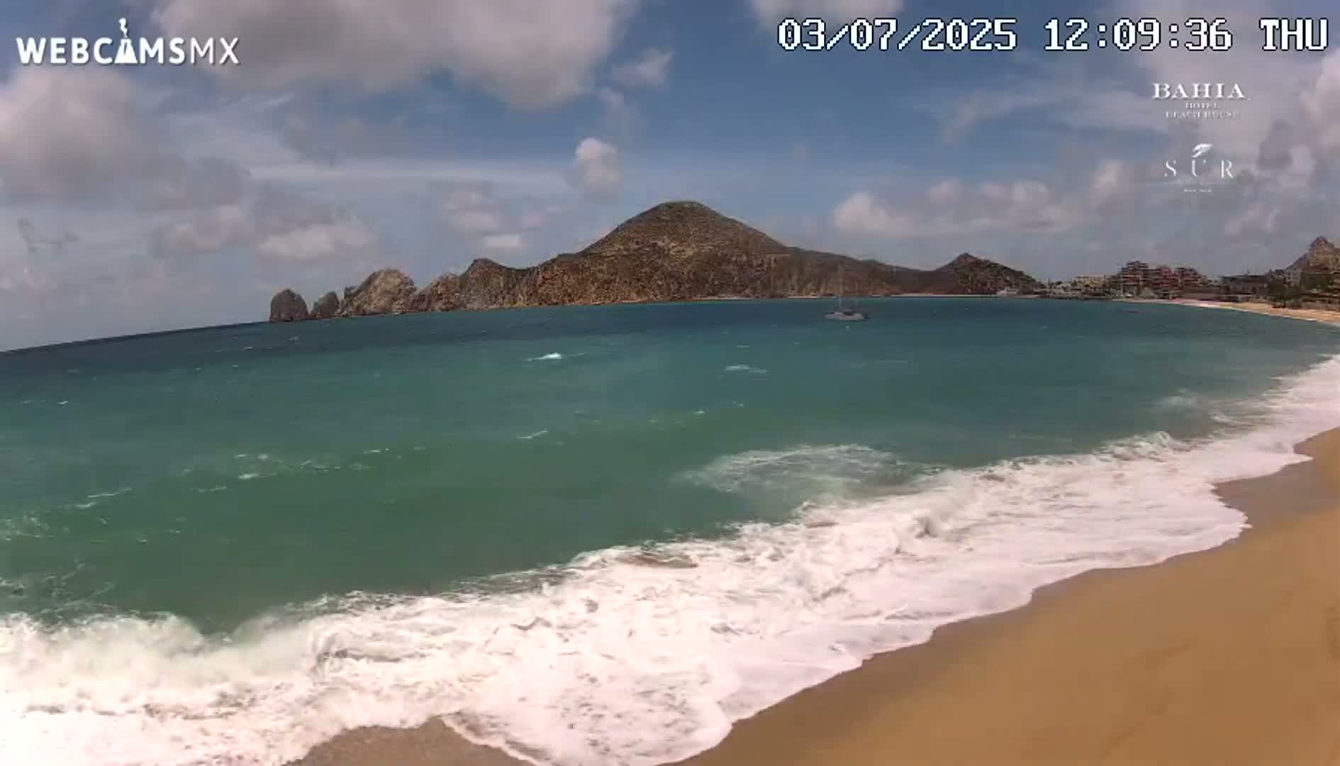 Cabo San Lucas, Playa El Medano Beach Live Cam - Los Cabos, Baja California Sur, Mexico
