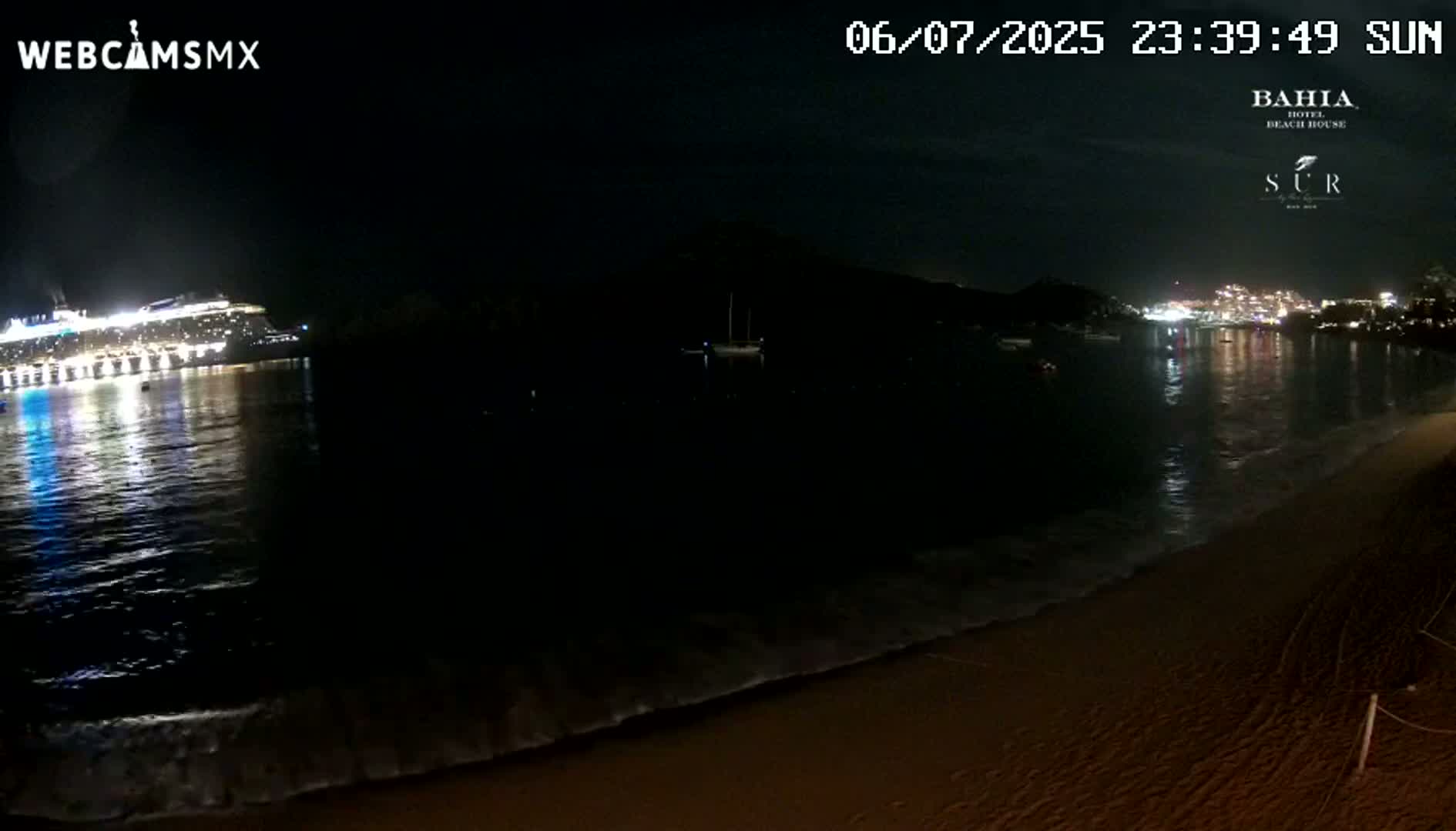 Cabo San Lucas, Playa El Medano Beach Live Cam - Los Cabos, Baja California Sur, Mexico