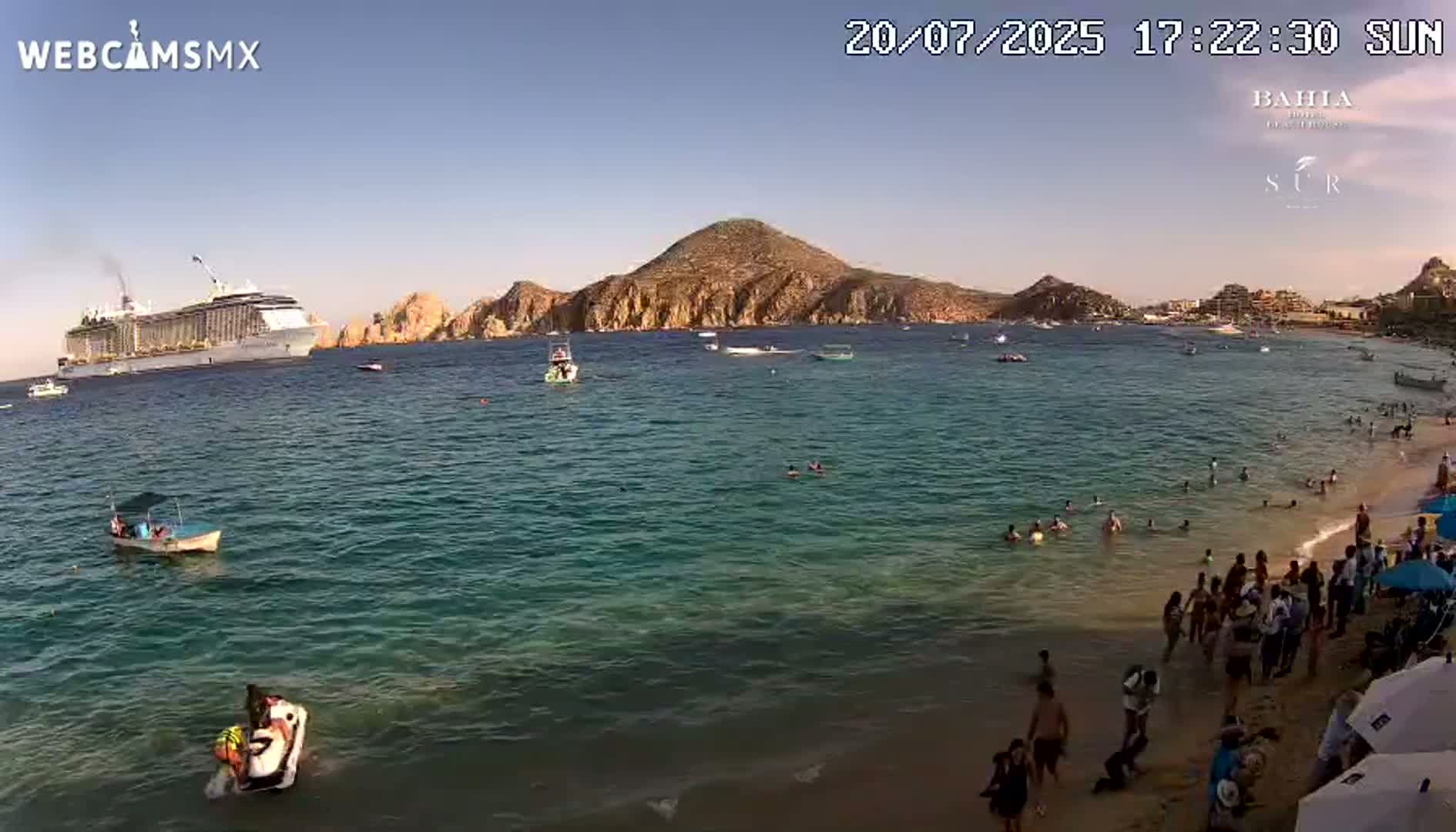 Cabo San Lucas, Playa El Medano Beach Live Cam - Los Cabos, Baja California Sur, Mexico